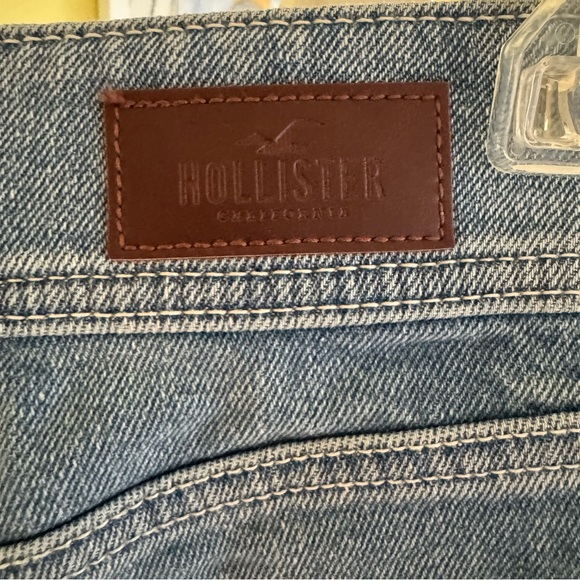 Hollister NWT Women's Blue Denim Shorts - size 0 - Picture 4 of 8